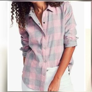 Faherty Pink and Gray Plaid Button-Down Shirt